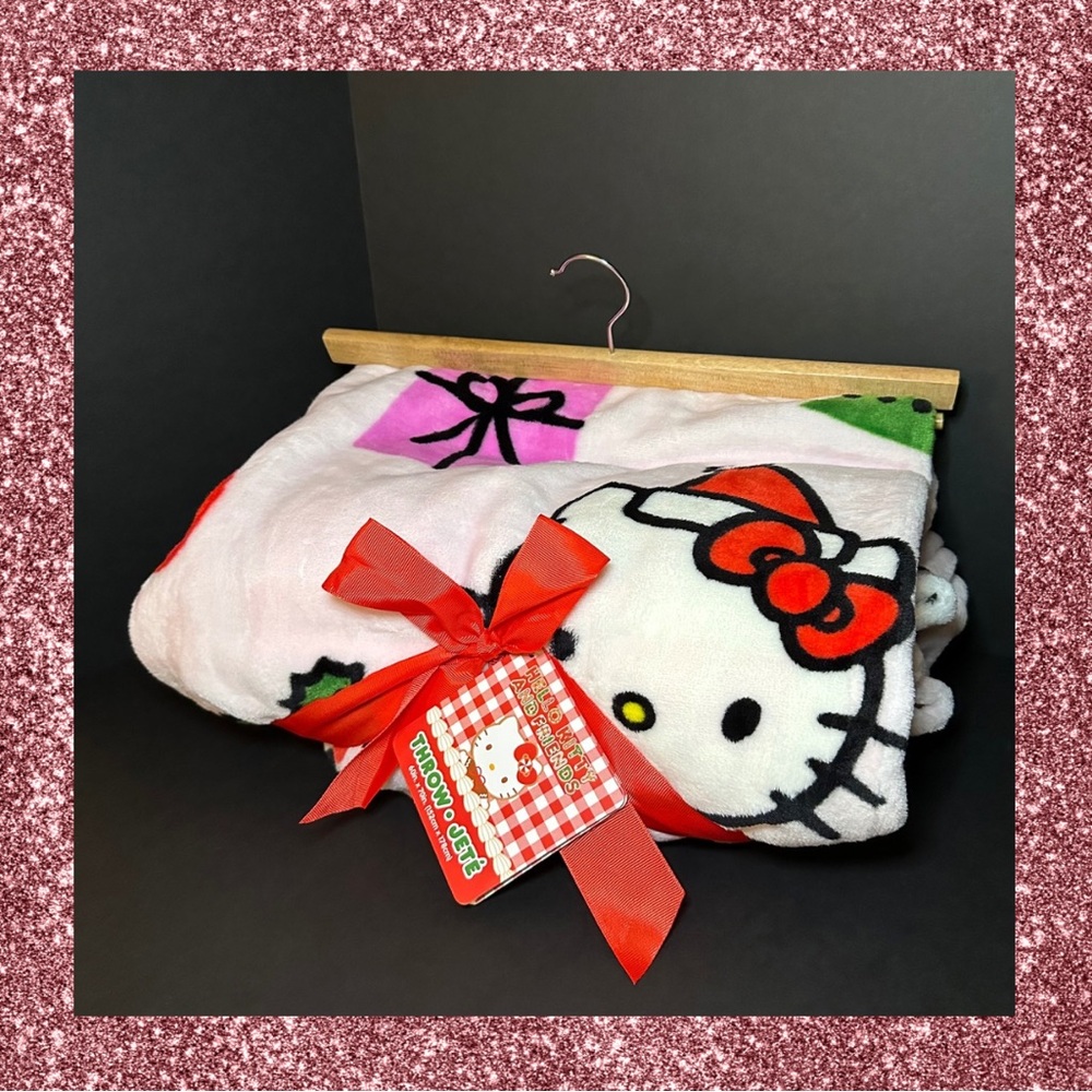 Hello Kitty Christmas plush throw🎄